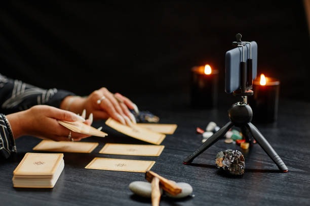 Are Tarot Cards Online Accurate? Here's What You Need to Know